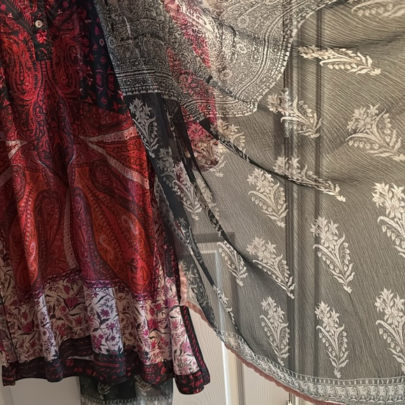 Pakistani and Indian outfits - Picture 9 of 10